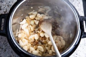 Creamy Instant Pot Clove Garlic Chicken